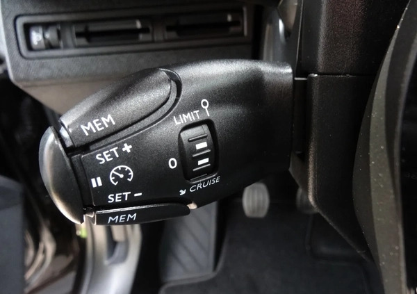 Peugeot 3008 cena 71400 przebieg: 156000, rok produkcji 2019 z Zwierzyniec małe 704